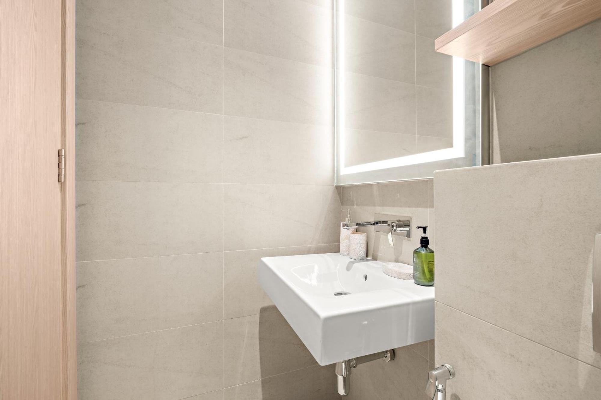 Vayk - Elegant One Bd In Jumeirah Village Circle
