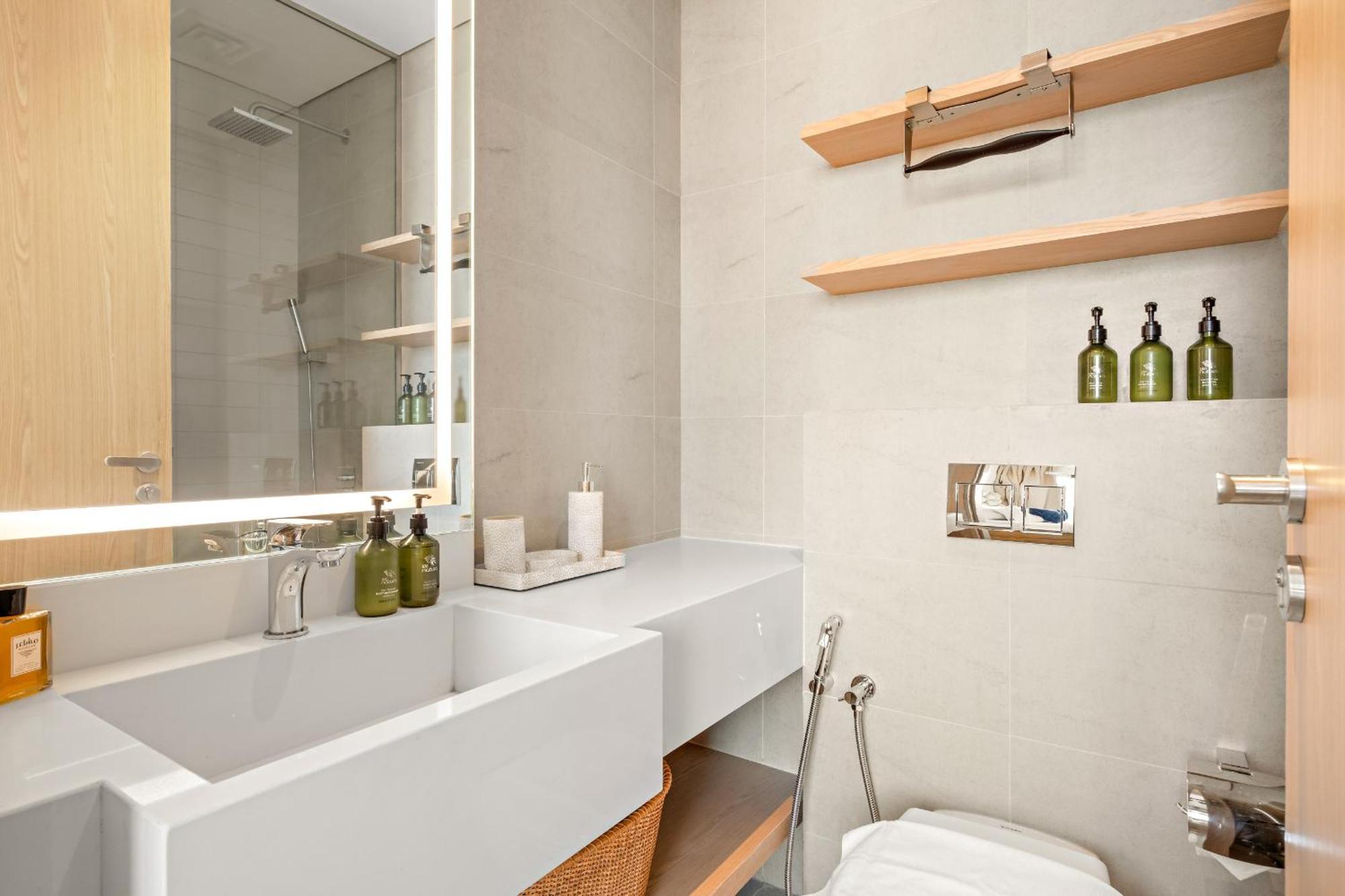 Vayk - Elegant One Bd In Jumeirah Village Circle Apartment