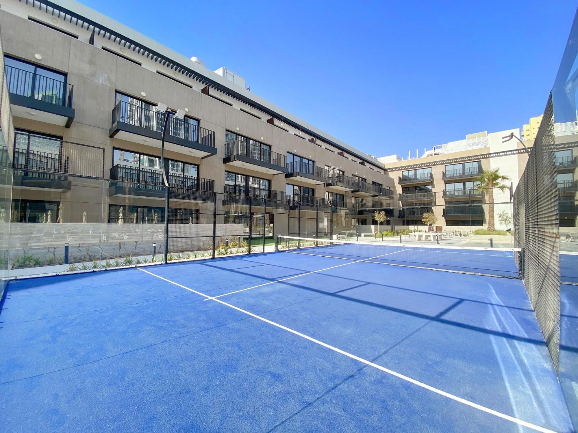 Vayk - Elegant One Bd In Jumeirah Village Circle Apartment *